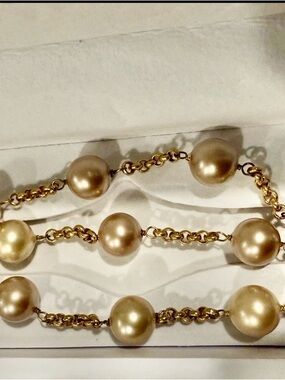 Vintage  CHANEL Bracelet Pearl Pearl Bracelet 93A Gold GP Gold Plated Bracelet